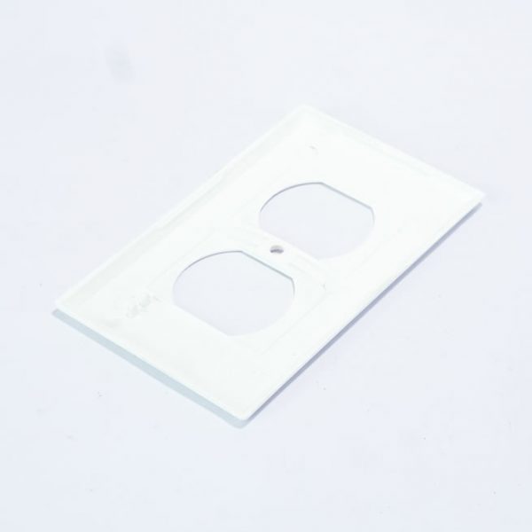 Placa para Tomacorriente doble color Blanco PVC - Imagen 2